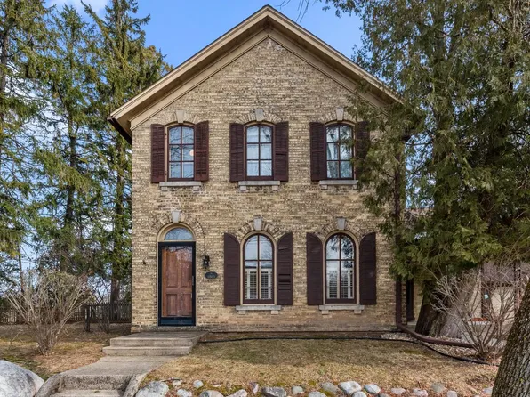 N47W5862 Spring STREET, Cedarburg, WI 53012