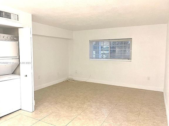 2nd image of 633 NE 2nd Ave APT 16