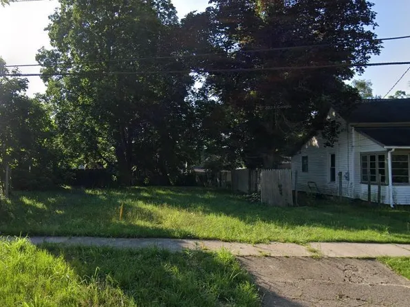 405 Michigan Ave, Dowagiac, MI 49047