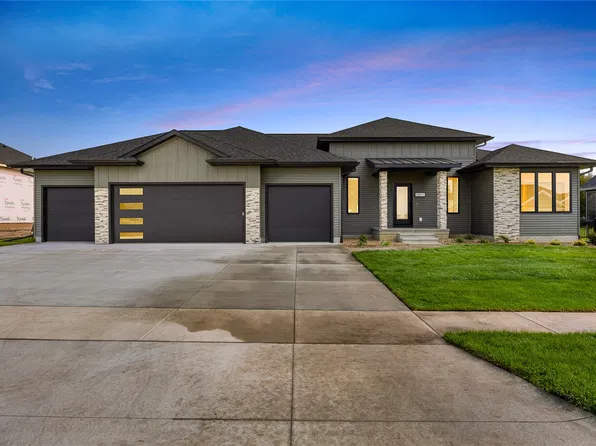 5557 Silver Rock Dr, Marion, IA 52302