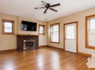 910 W Gunnison St #2F, Chicago, IL 60640