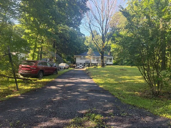 52 Hillcrest Dr, Hewitt, NJ 07421