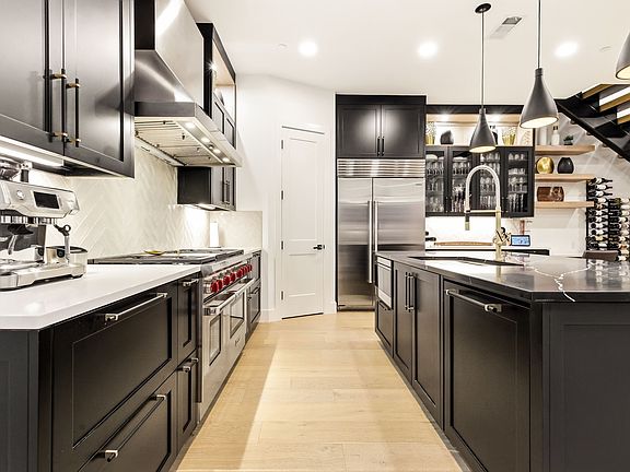 4th image of 4128 Druid Ln