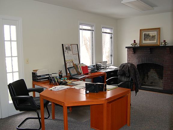 3rd image of 150 Washington St APT 1