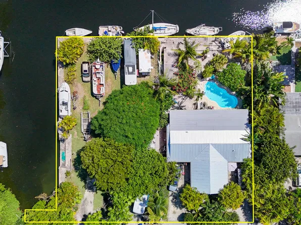 545 Ixora Dr, Big Pine Key, FL 33043