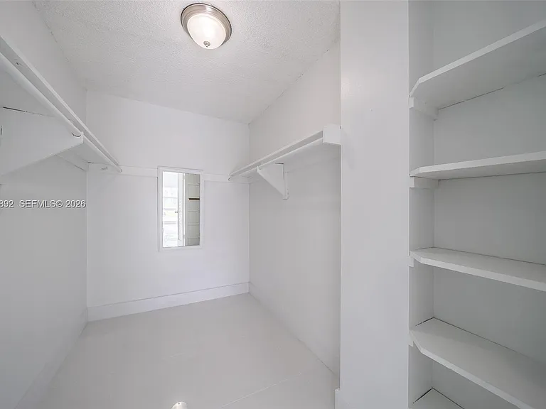 9800 W Bay Harbor Dr #308 — Photo 16