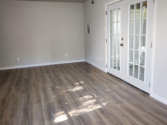 3rd image of 2201 Mission Hill Cir #103