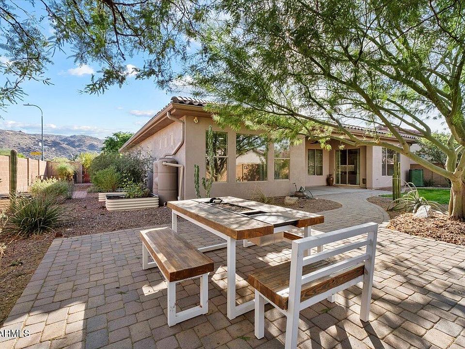 1st image of 1918 E DESERT Lane