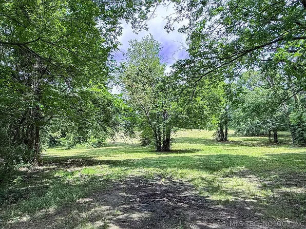 608 S Cherokee St, Locust Grove, OK 74352