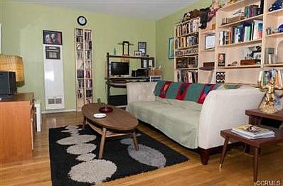 2nd image of 1023 E 1st St Unit 24