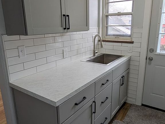 5th image of 134-144 Benton St #138