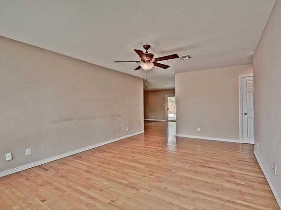 4th image of 1317 S Rose Cir