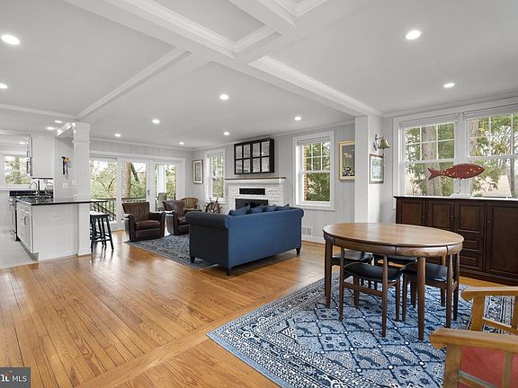 5th image of 817 Dividing Rd