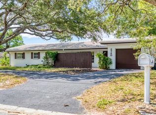 2740 Valencia Dr, Sarasota, FL 34239