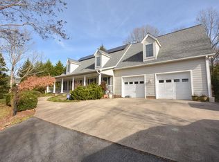 291 Holly Terrace Rd, Franklin, NC 28734