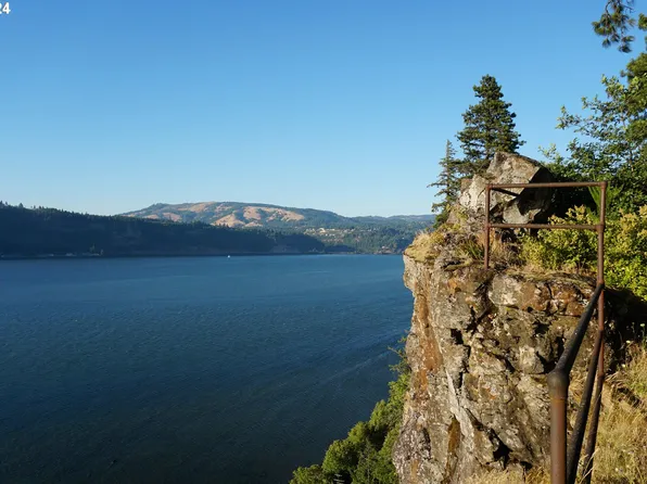 3850 Westcliff Dr, Hood River, OR 97031