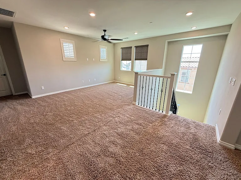29052 W Hills Dr — Photo 18