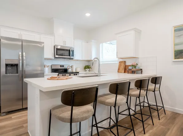 Villas at 91st