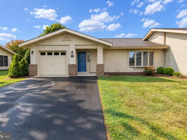155 Arrowhead Rdg, Hedgesville, WV 25427