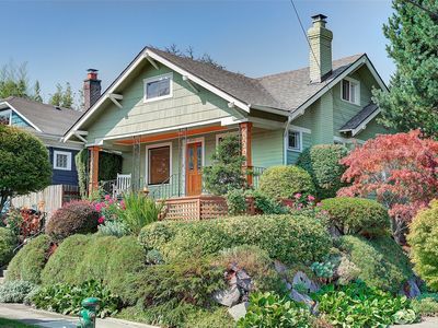 1026 N 48th Street, Seattle, WA, 98103