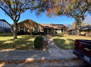 939 Clint Smith Dr, Duncanville, TX 75137