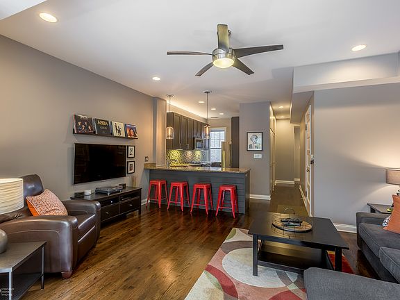 5th image of 1340 W Bryn Mawr Ave APT 2W