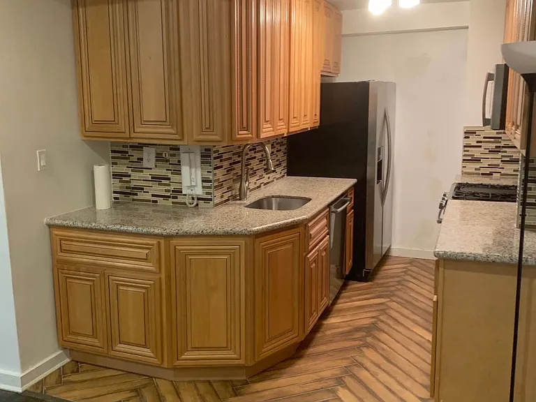 720 E 31st St #2F — Photo 1