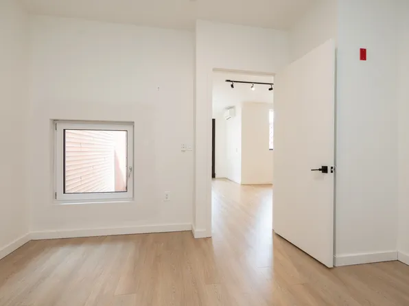 328 Pacific Avenue image 35 of 85