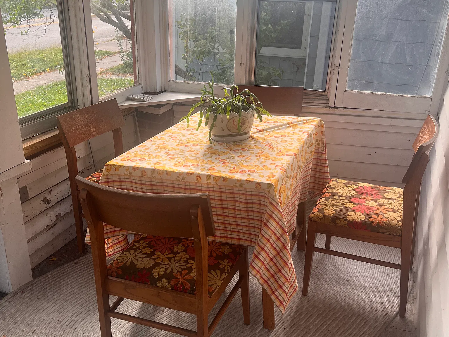 3 bed, 1400 sqft, $3,000 — Photo 2