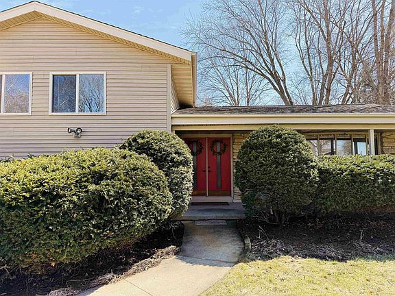 2nd image of 3458 Field Crest Court