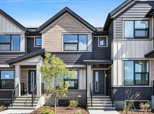 922 SW Wolf Willow Blvd SE, Calgary, AB T2X3Z9