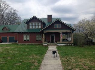 81 Main St E, Gordonsville, TN 38563