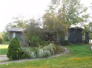 1102 Fiesta Rd SW, Dellroy, OH 44620