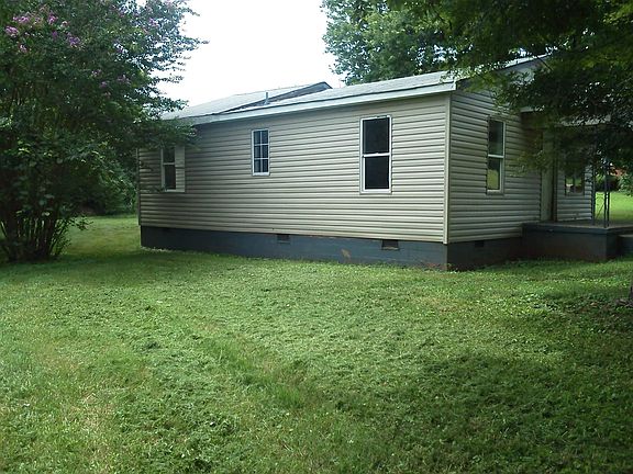2nd image of 107 Gold St
