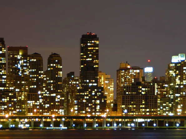 180 Riverside Boulevard image 41 of 71