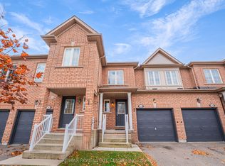 525 Novo Star Dr #28, Mississauga, ON L5W1Y1