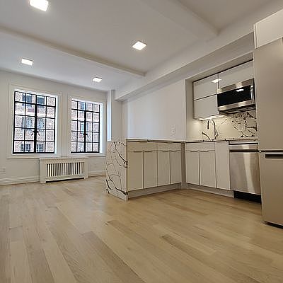 1st image of 25 Tudor City Pl APT 1322