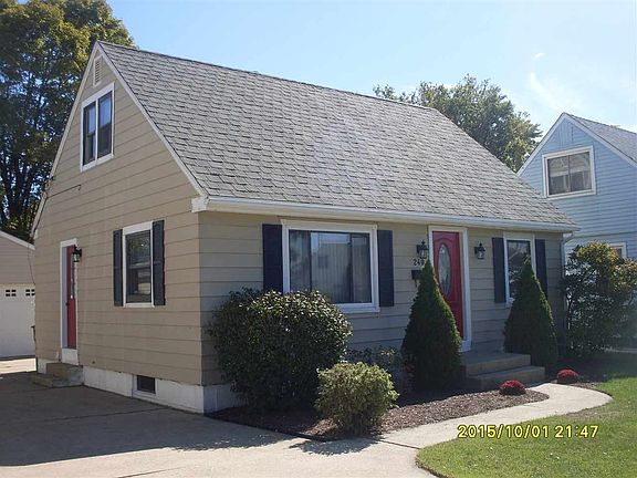 5th image of 240 N Gladstone Ave