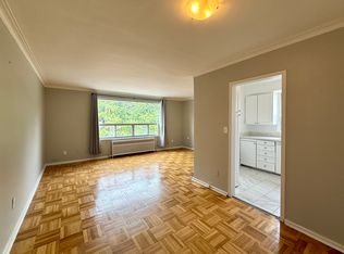 1299 Bayview Ave #8, Toronto, ON M4G2Z8
