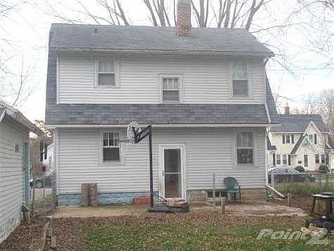 3rd image of 814 Richardson St