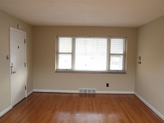 3rd image of 5128 Jamieson Ave APT A