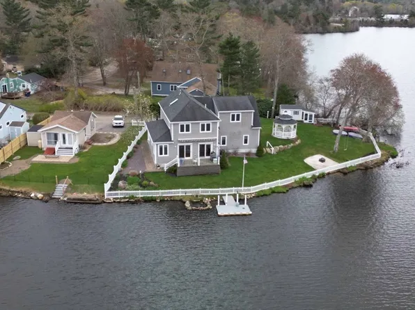 11 Perry Ave, Wareham, MA 02571