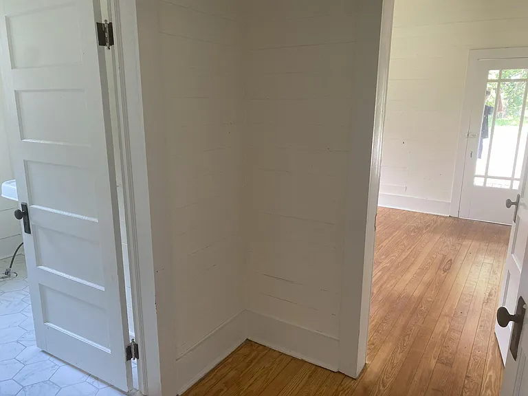 615 Lafayette St — Photo 17
