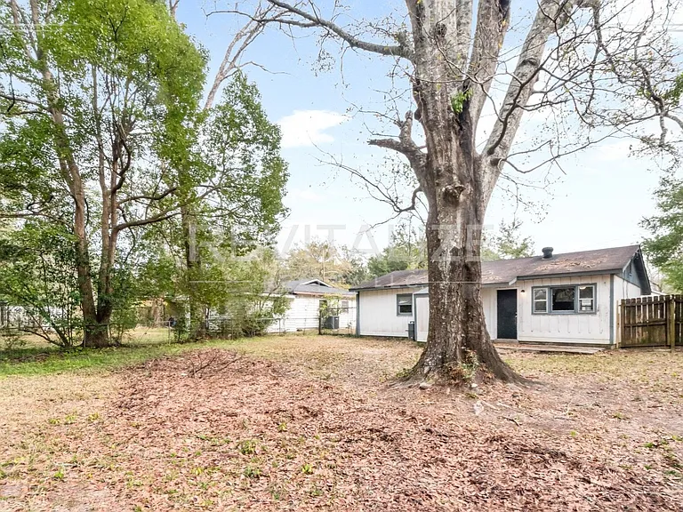 1165 Barker Dr W — Photo 19