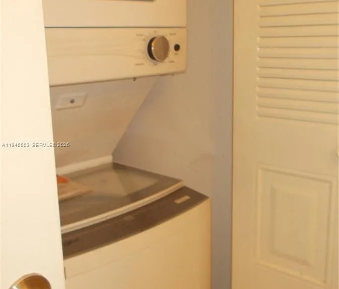 1400 SW 124th Ter #205Q — Photo 6