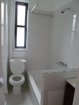 Rented by Arena Real Estate | media 2