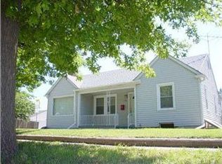 1702 S Grove St, Wichita, KS 67211