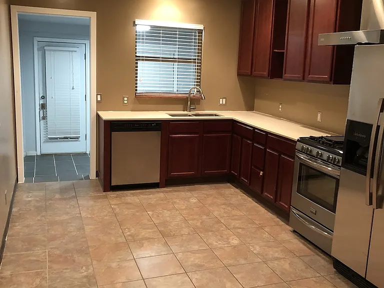 2257 S Florence Ave — Photo 10