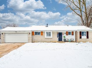 29258 Geraldine Ct, Farmington Hills, MI 48336
