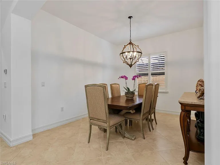 7660 Cottesmore Dr — Photo 17